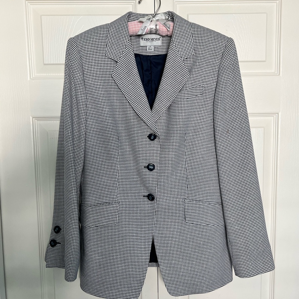 Vintage John Meyer of Norwich Black & White Houndstooth Pattern Blazer-Size 10